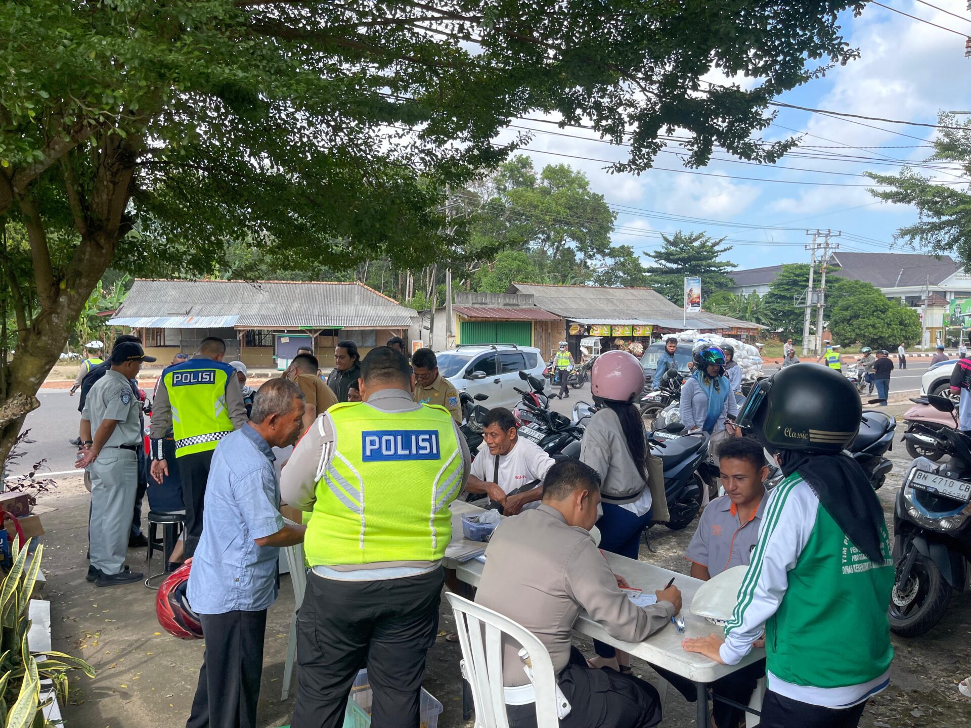 Razia Simpang Parit Tiga, 23 Pengendara Ditilang