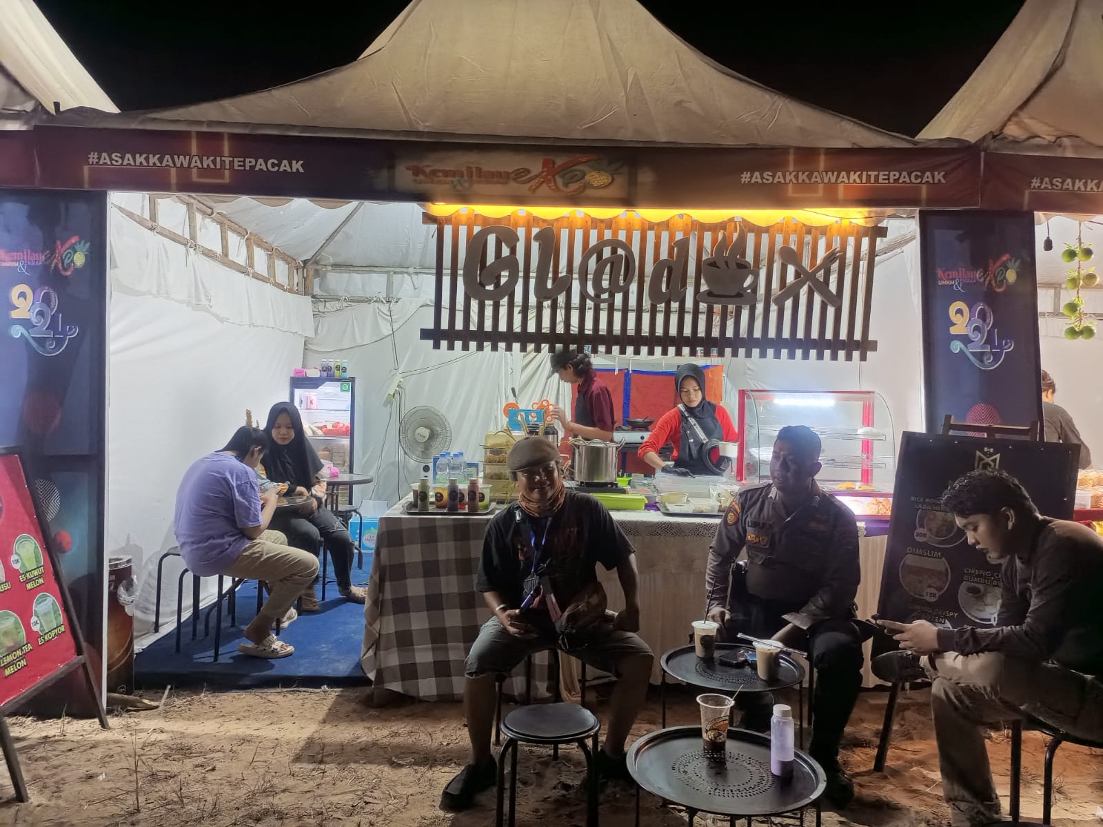 Gladox Cafe Dapat Rp 1,4 Juta Dalam Sehari