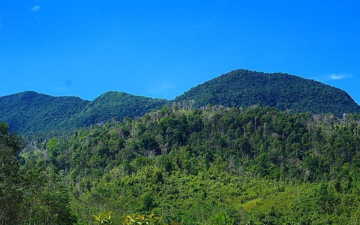 Pesona Gunung Maras, Bangka Belitung: Keindahan dan Legenda Suara Seruling yang Memikat