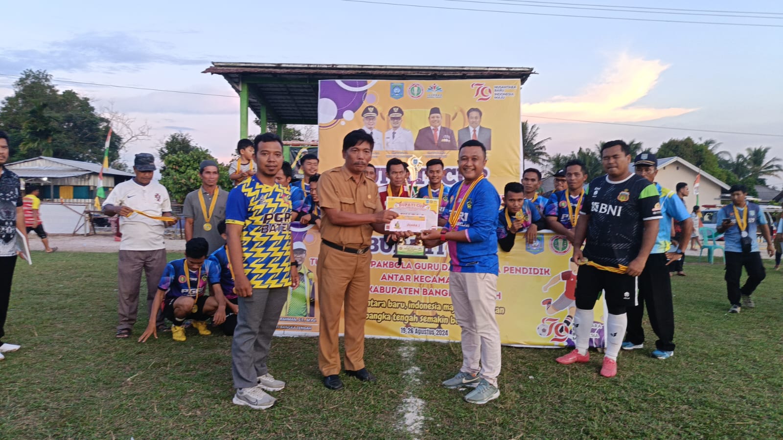 Kalahkan Pangkalan Batu, Sungaiselan Juarai Turnamen Bupati Cup PGRI Bangka Tengah