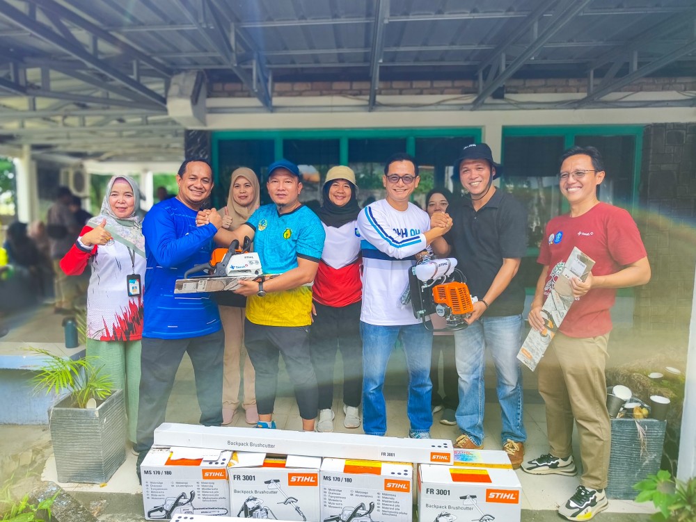 Dapat Mesin Rumput dan Sinso, Ismir Harap PT Timah Bantu Mesin Pencacah Sampah