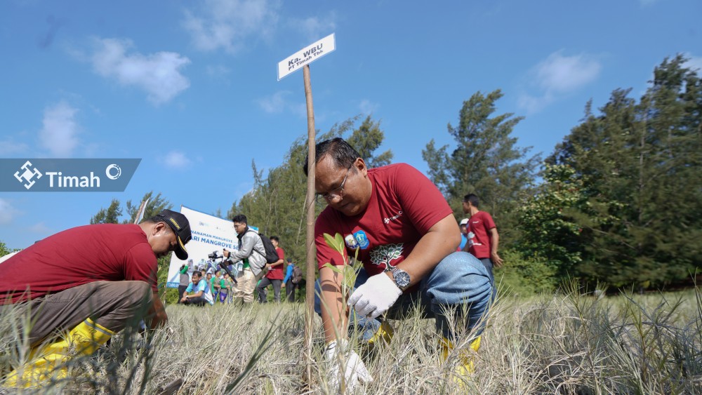 TJSL di Beriga, PT Timah Serahkan Ribuan Sembako hingga Sumur