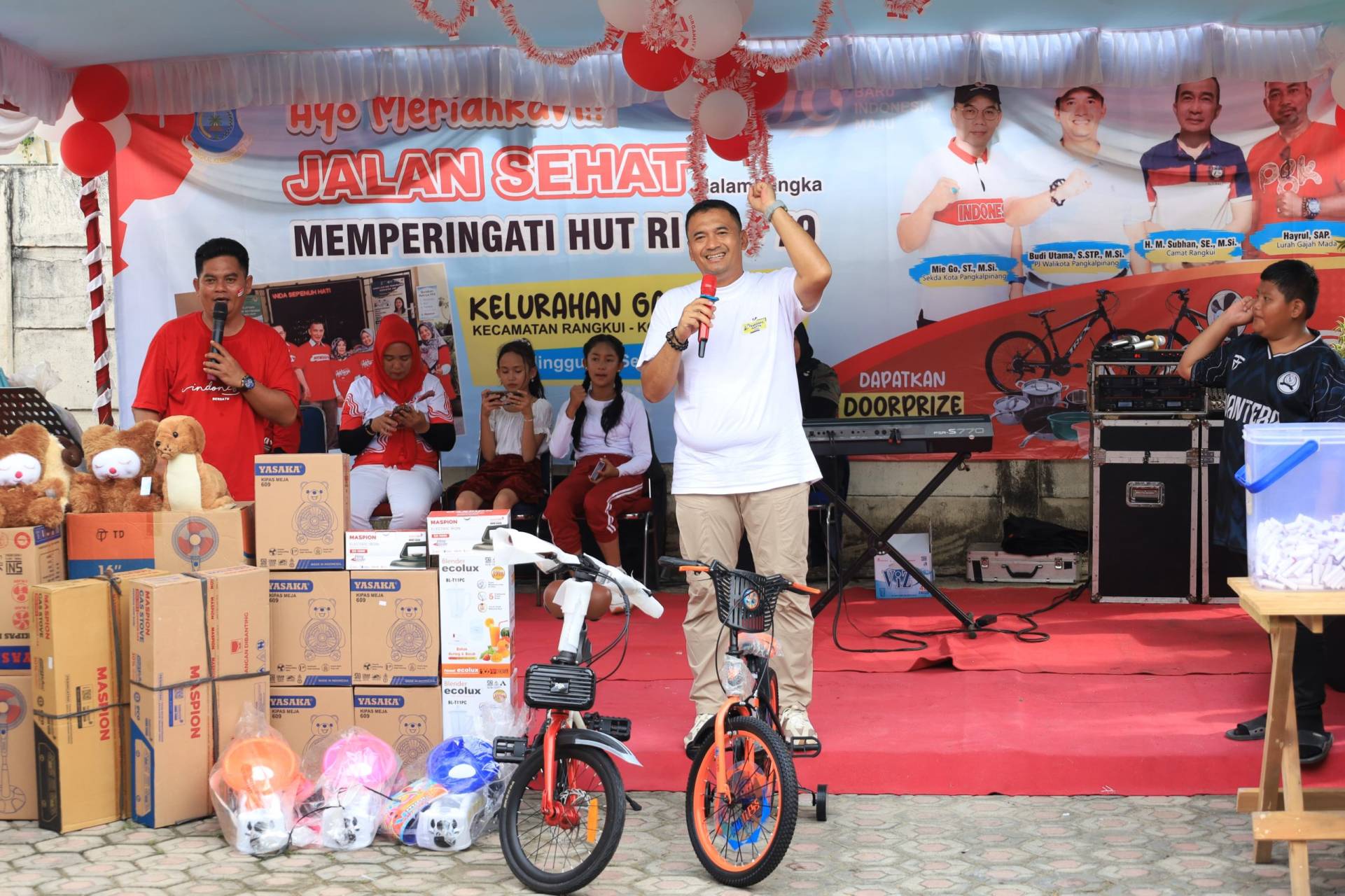 Pj Wali Kota Pangkalpinang Turut Meramaikan Perayaan HUT RI di Kelurahan Gajah Mada