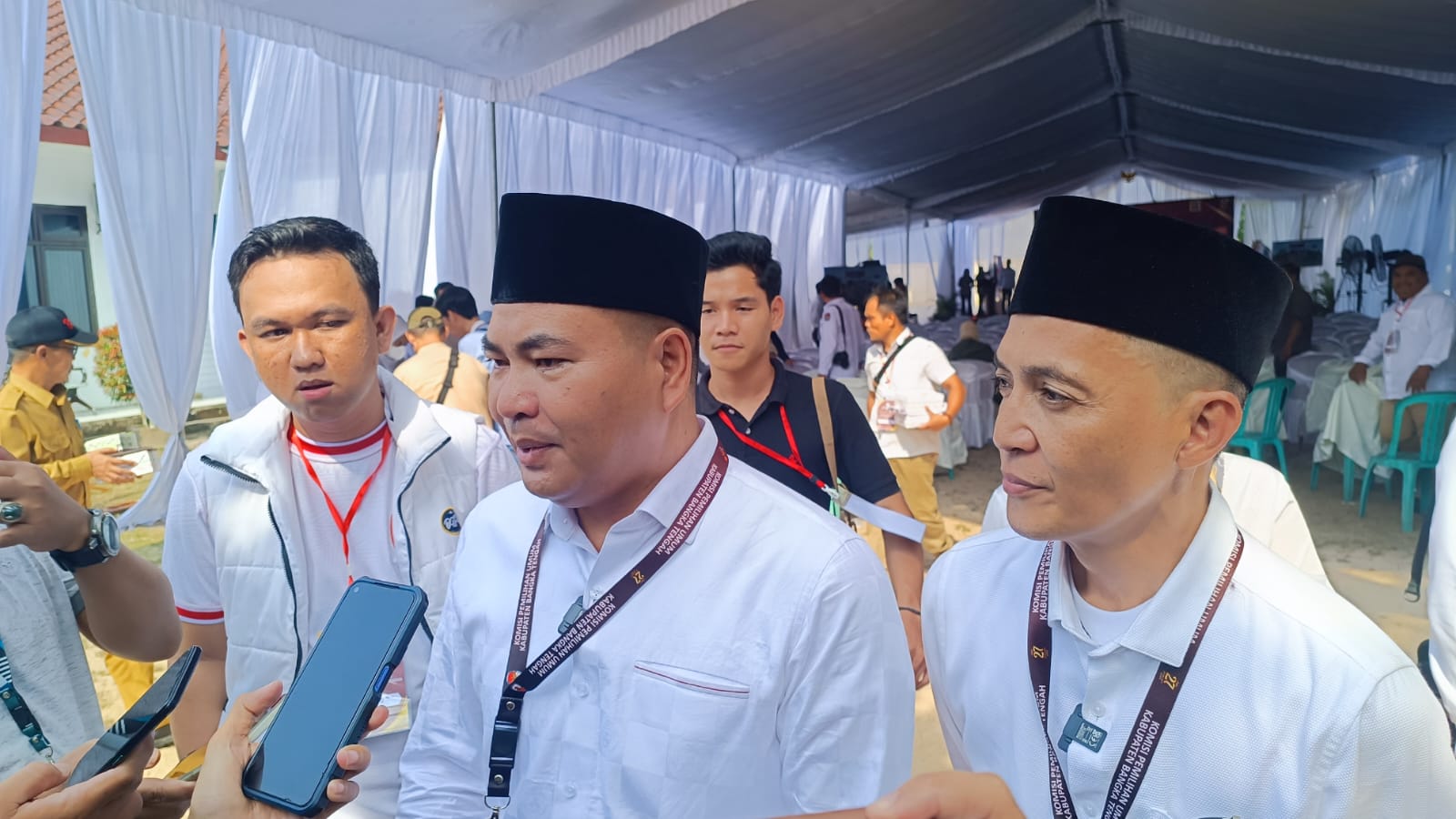 Adet Anggap Pengembangan Bangka Tengah Tidak Merata