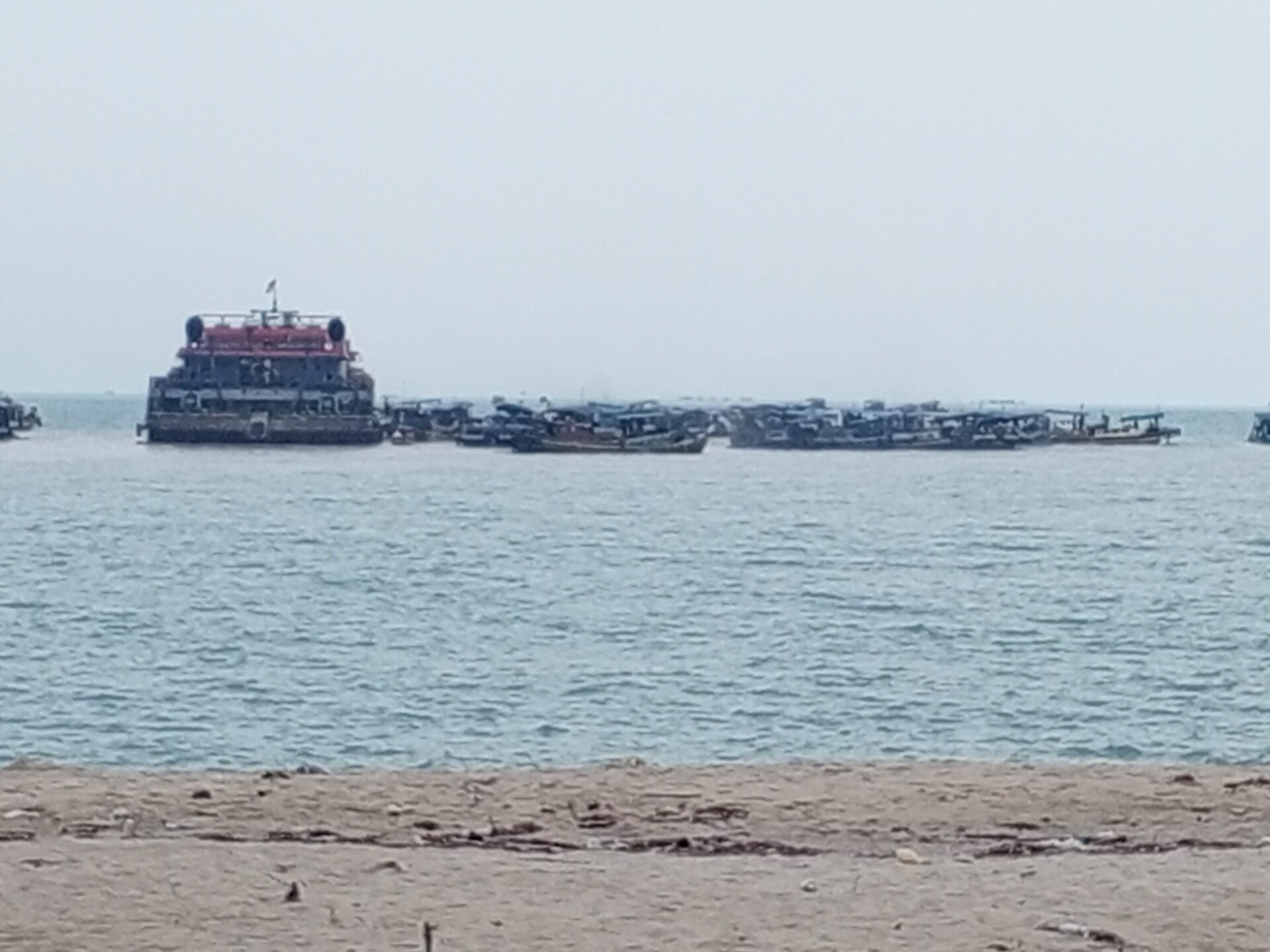 Breaking News ! Puluhan TI Perahu Serbu KIP depan Batavia