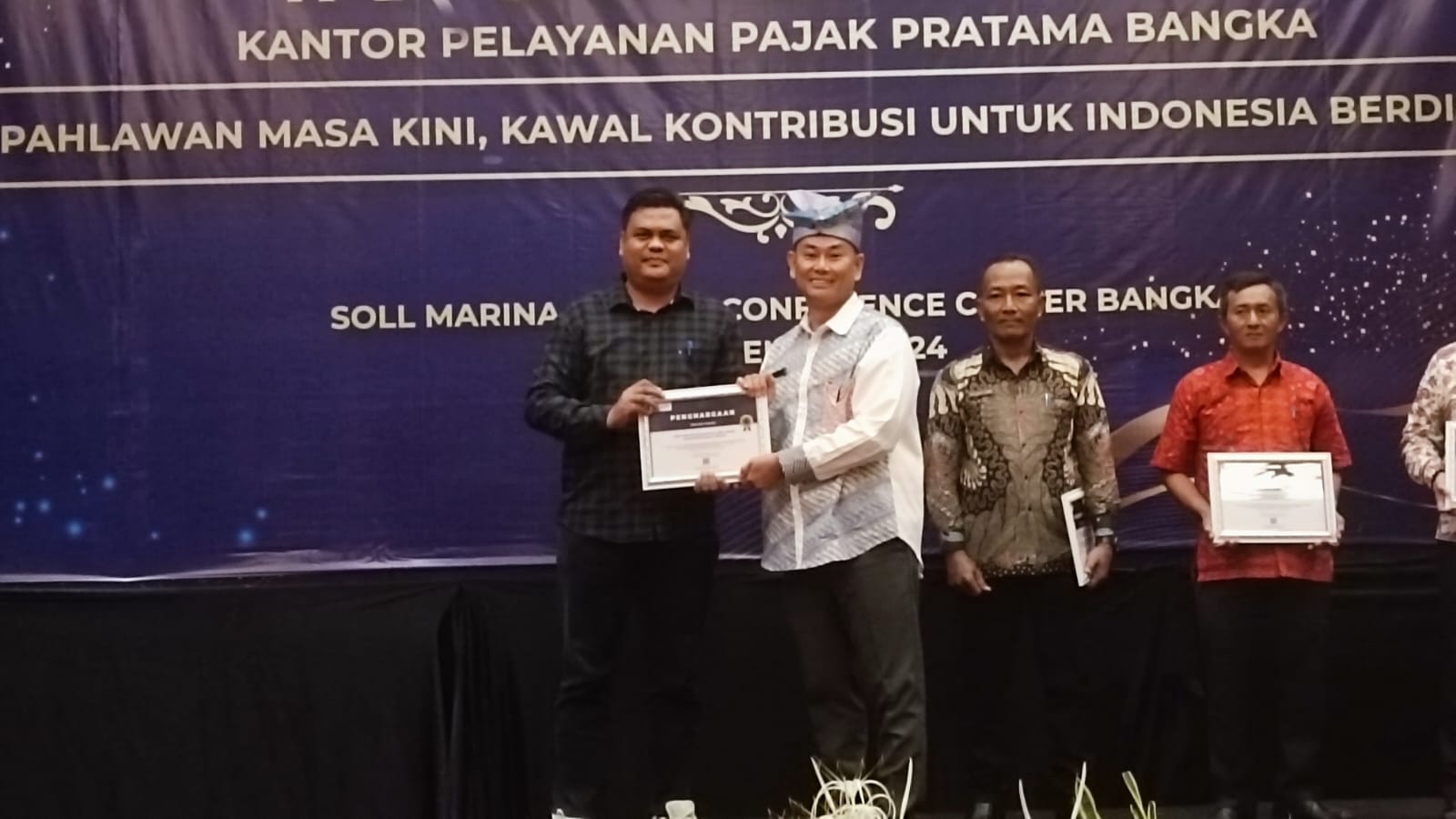Raih Penghargaan dari KPP Pratama Bangka, Kades Perlang: Kami Selalu Taat Aturan
