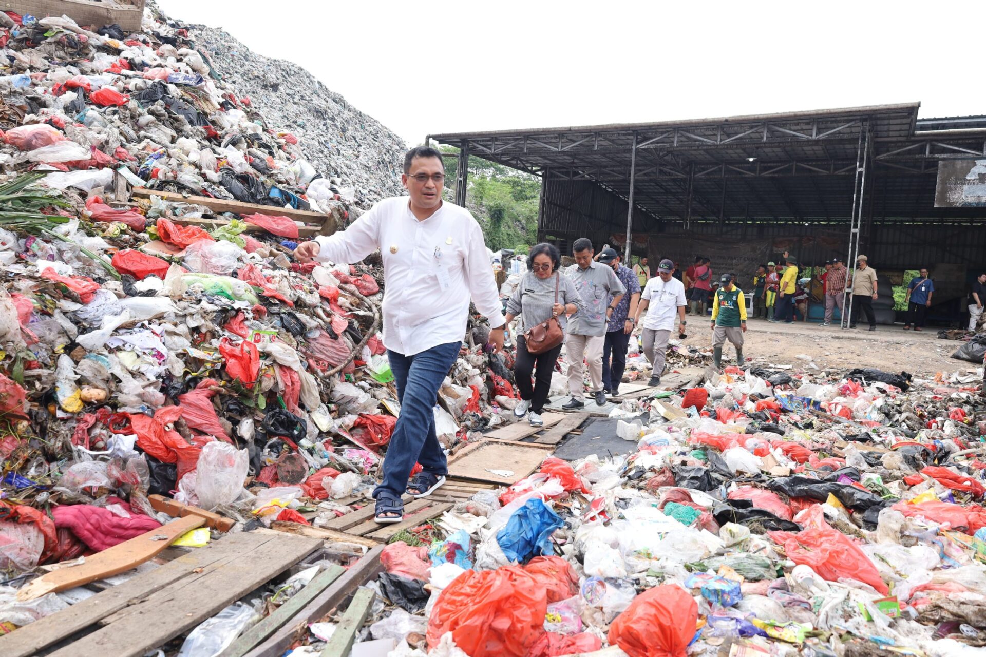 Hadirkan Konsultan, Budi Utama Serius Kelola Sampah