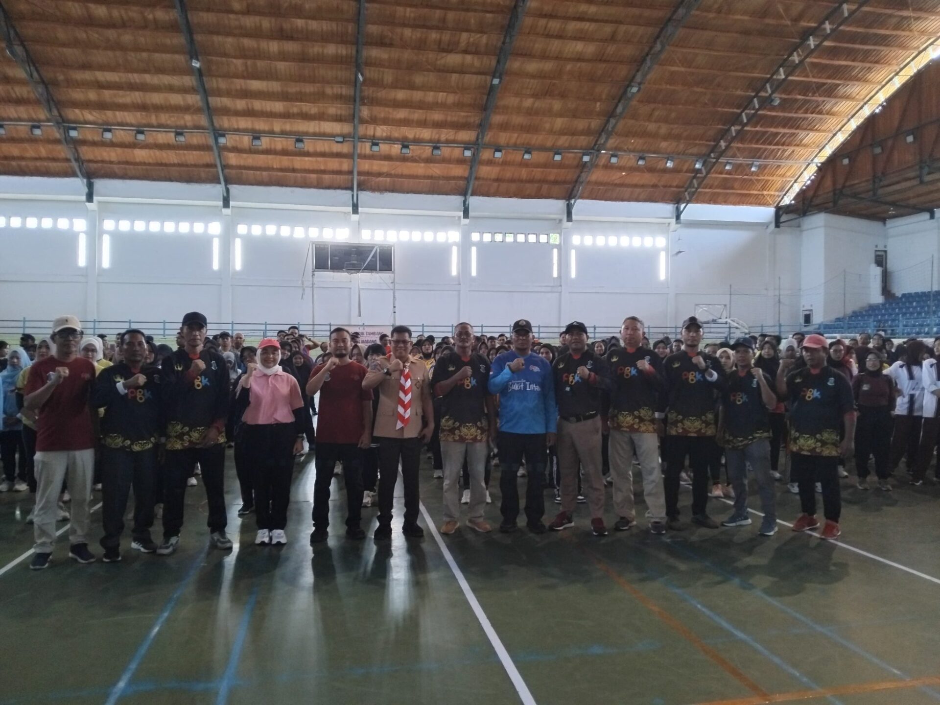 580 Peserta Ikut Lomba Hadang dan Tarik Tambang