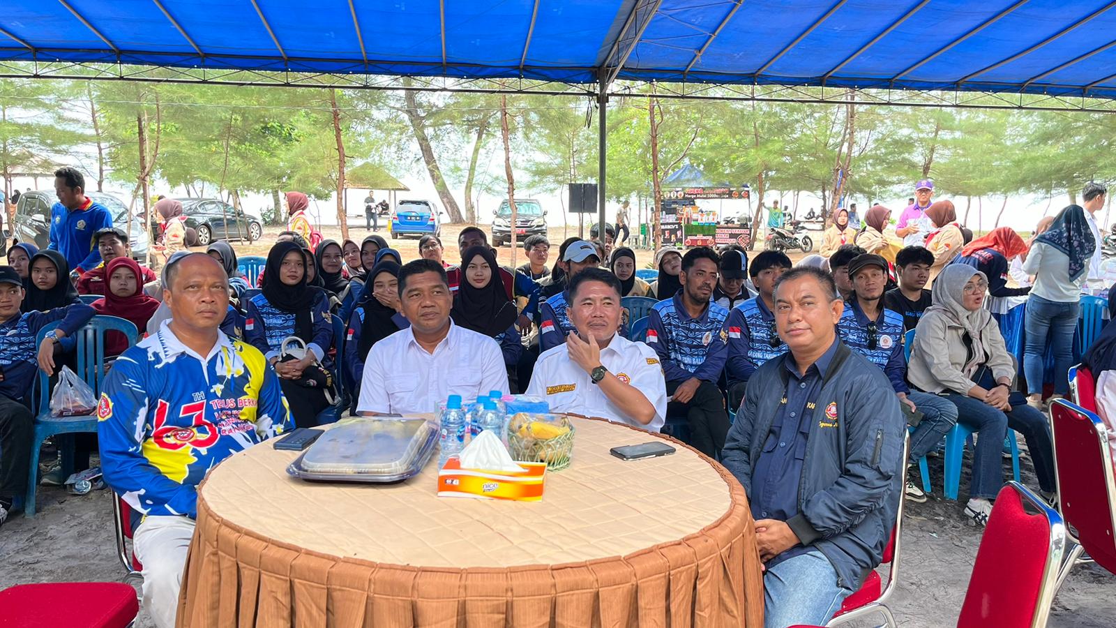 Memasuki Usia 64 Tahun, Karang Taruna Bangka Bagikan Kado Kepada Warga