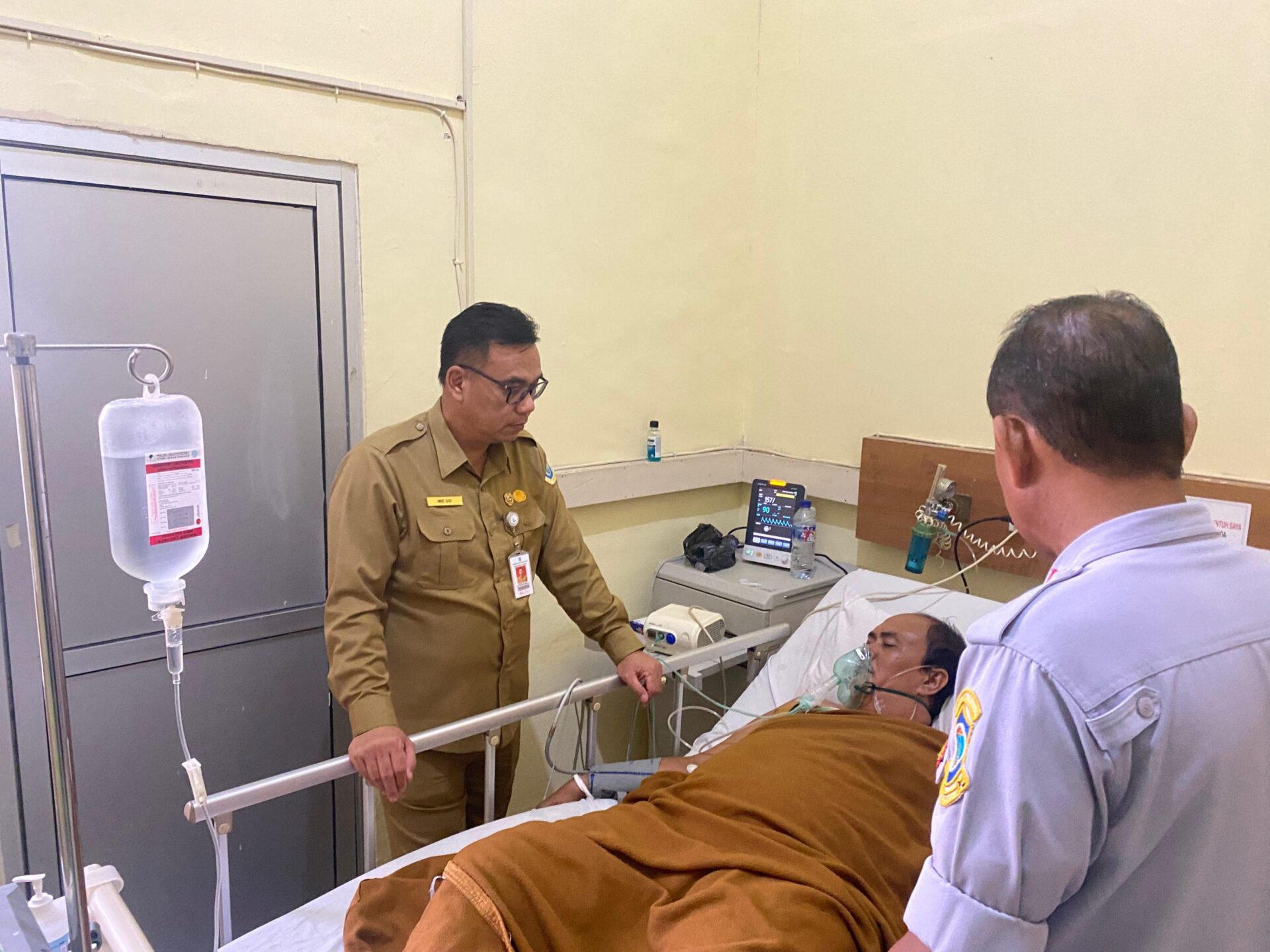 Mie Go Berikan Tali Asih ke PNS Dishub Pangkalpinang