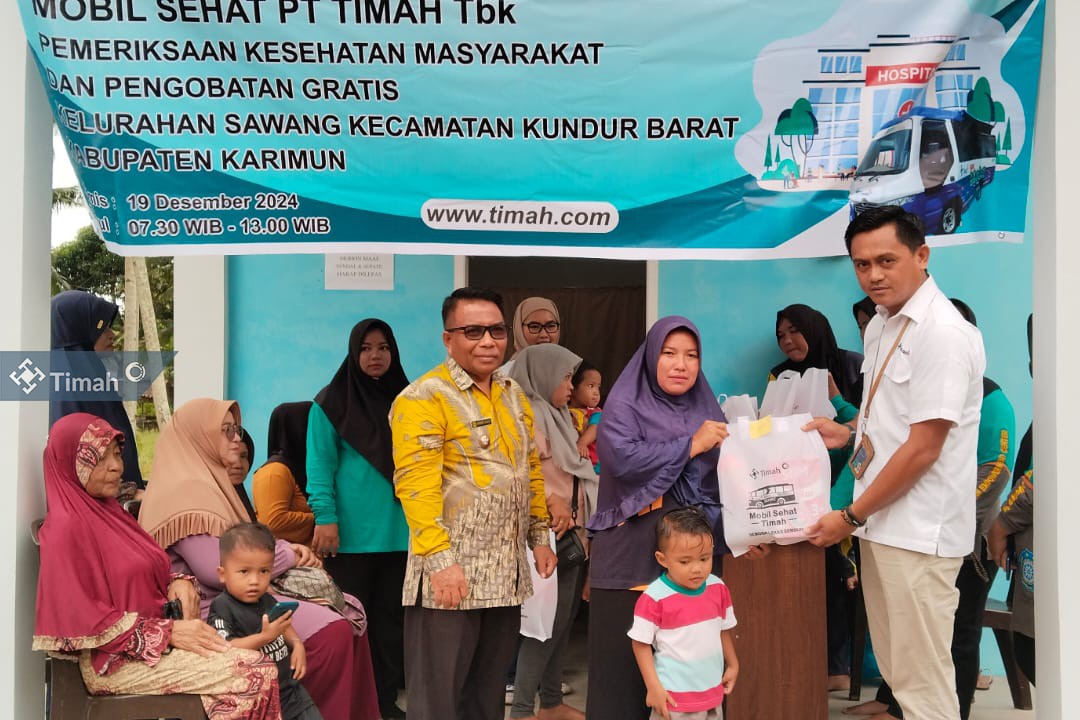 Hadir Setahun Sekali, Warga Sawang Antusias Berobat di Mobil Sehat