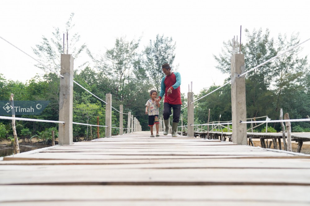 Melalui CSR, PT Timah Bangun Lapangan Voli hingga Rumah Layak Huni