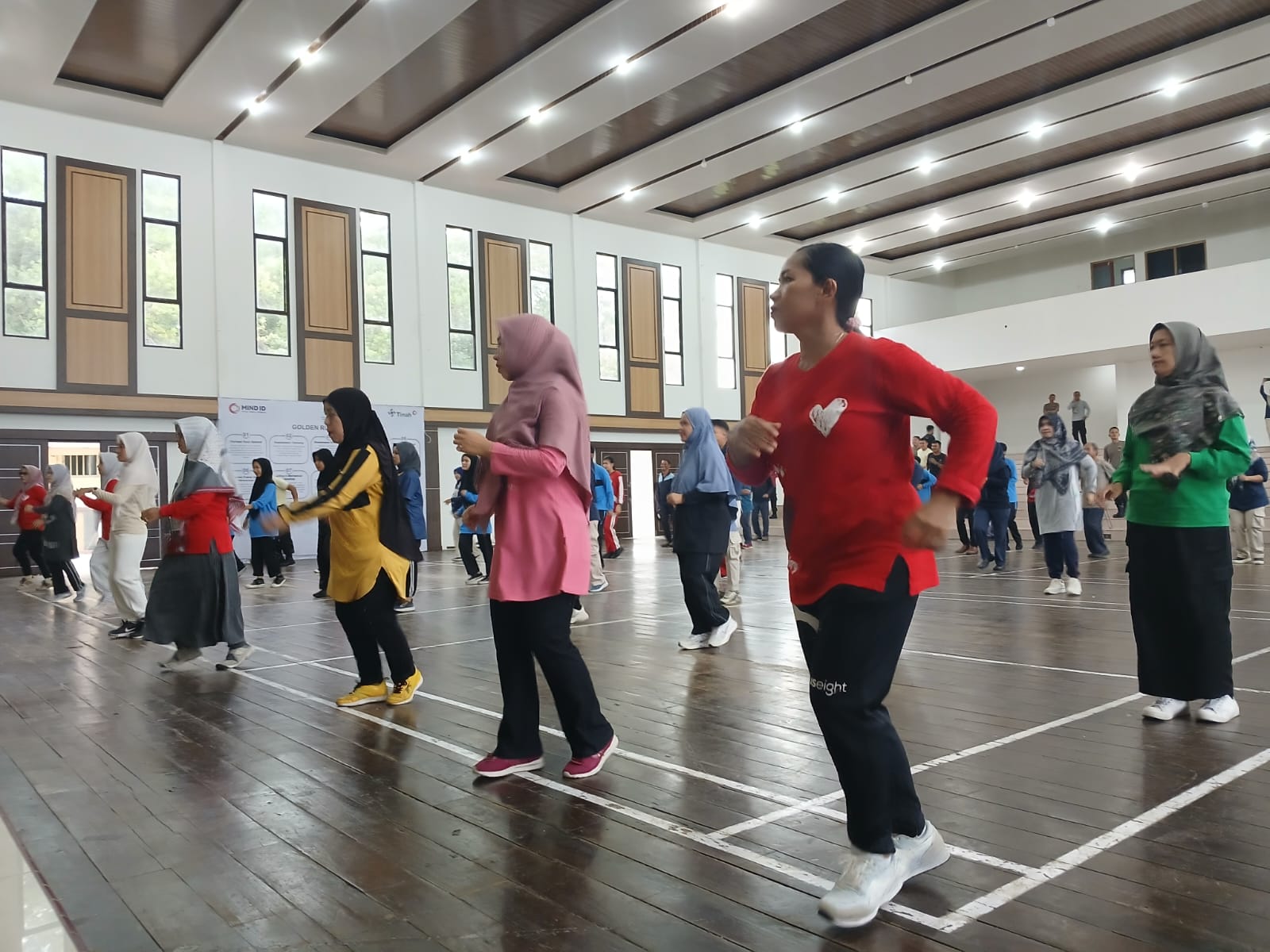 Pelajar hingga Mitra Senam Sehat Bersama