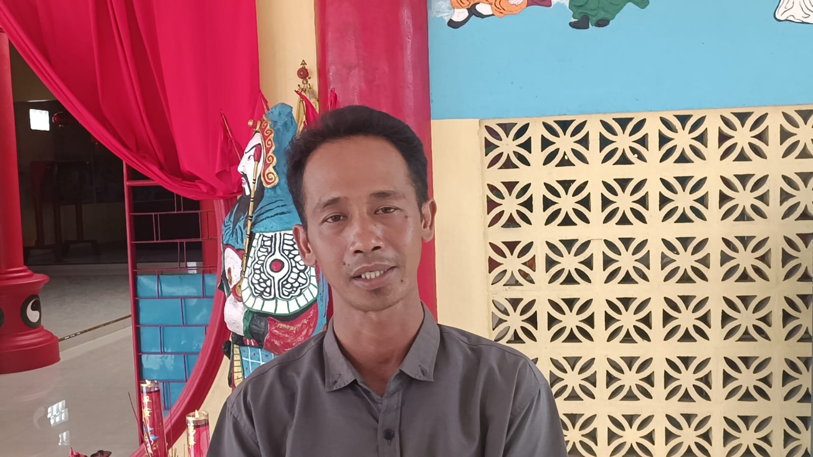 Meski Beragama Islam, Sudah 5 Tahun Sulis Jadi Pengurus Kelenteng Setia Bhakti Koba