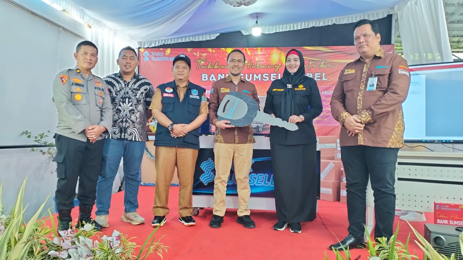 Sahabudin Dapat Mobil Toyota Rush dari Bank Sumsel Babel cabang Toboali