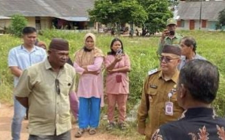 Usai Diadukan ke DPRD, Pemkab Bangka Tengah Tinjau Lokasi Rumah Bedeng