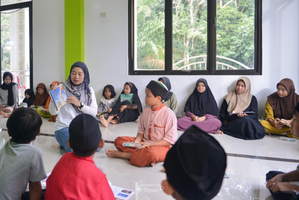 Sobat Aksi Ramadan 2025 Ajak Anak Yatim Piatu Desa mayang Menggambar dan Baca Buku Bersama
