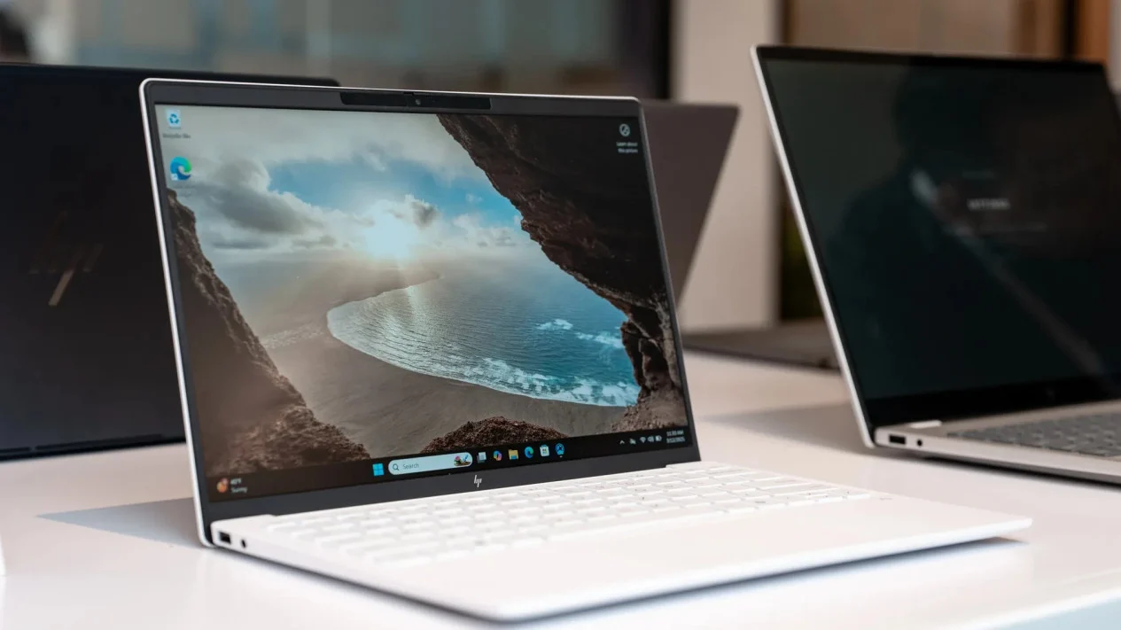 HP OmniBook 7 Aero, Laptop Ultraportabel dengan Performa Andal