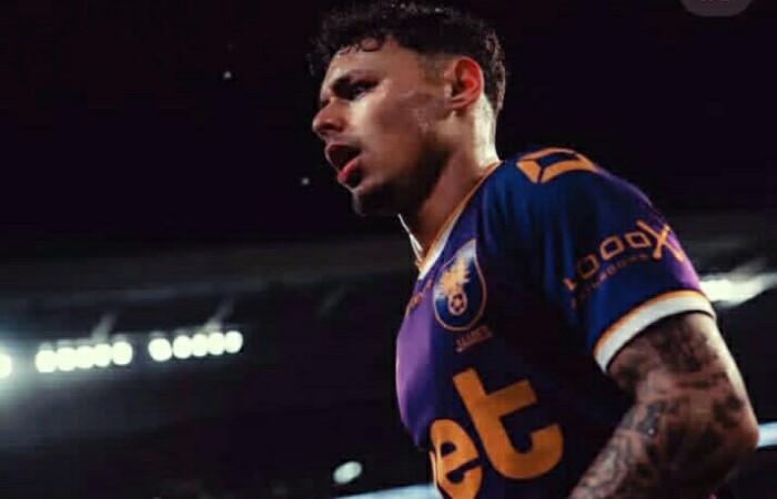 Calon Pemain Naturalisasi Dean James, Ungkap Peran Keluarga dalam Karirnya