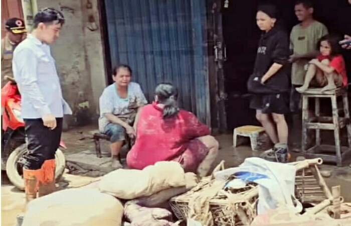 Wapres Gibran Rakabuming Terjun ke Lokasi Banjir di Bekasi