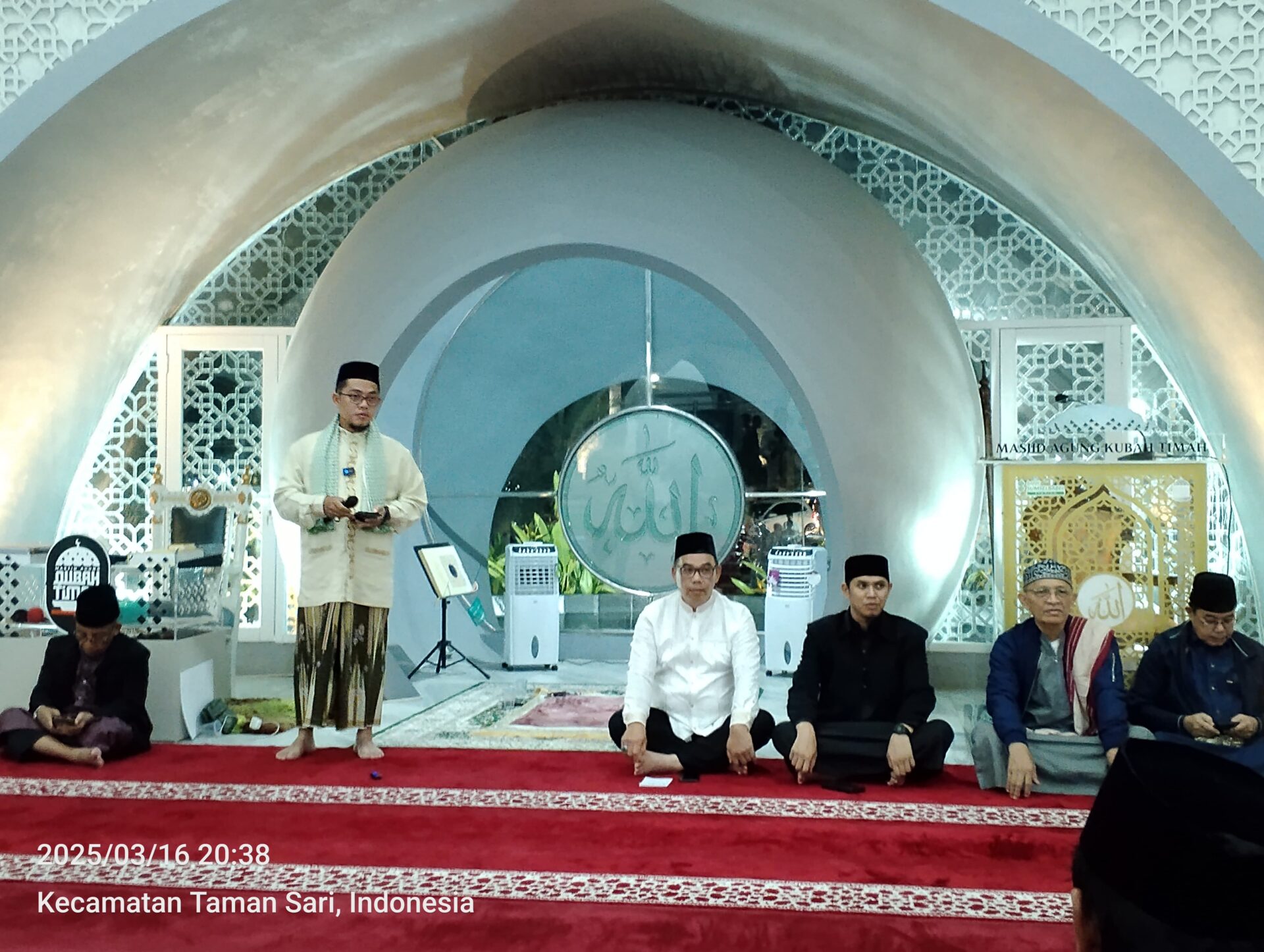 Hadiri Nuzul Quran di Masjid Agung Kubah Timah, Mie Go: Kita Akan Bangun Dua Kubah dan Satu Menara Lagi
