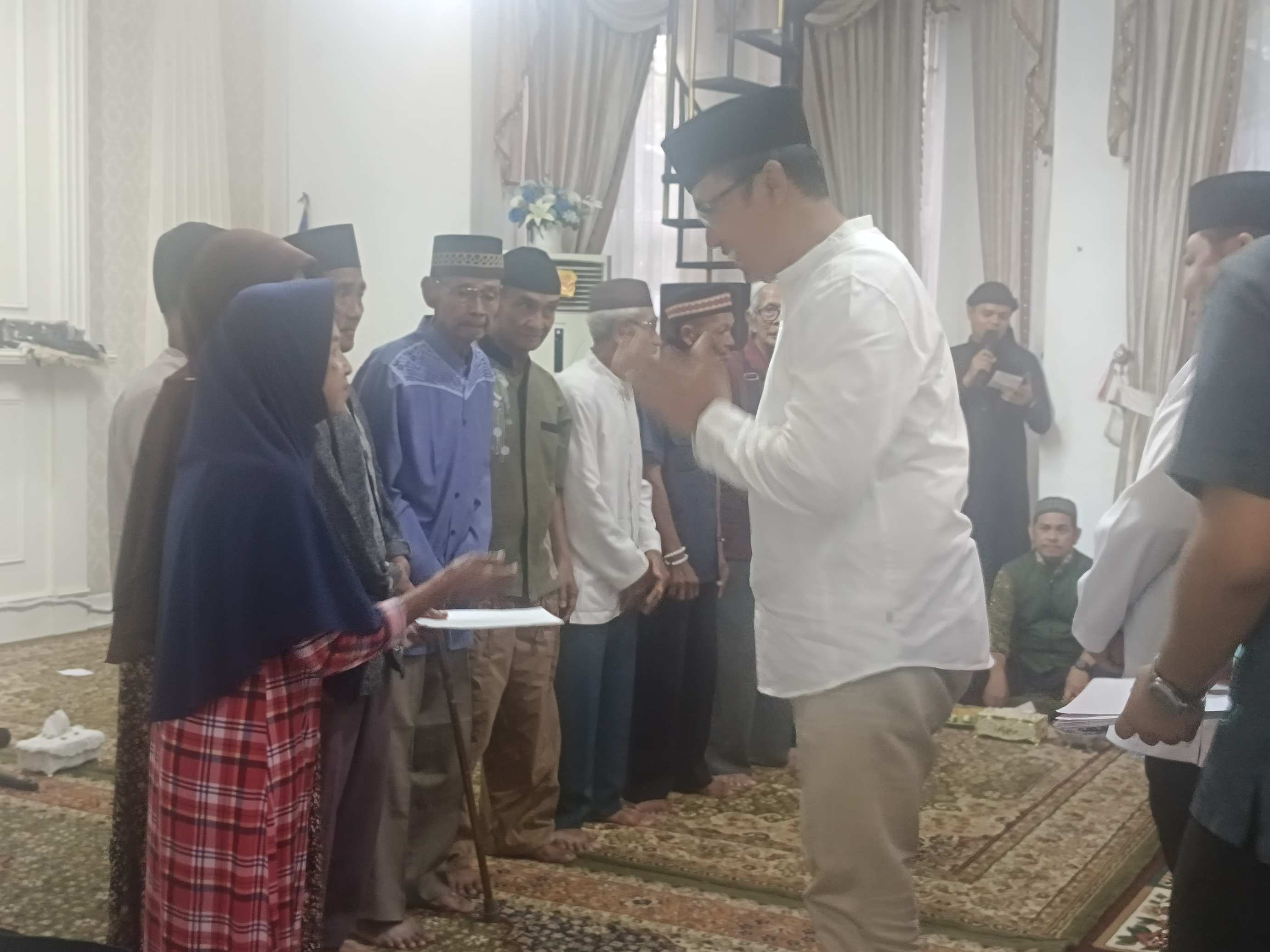 Safari Ramadan di Residen Wali Kota Pangkalpinang, 75 Warga dapat Santunan