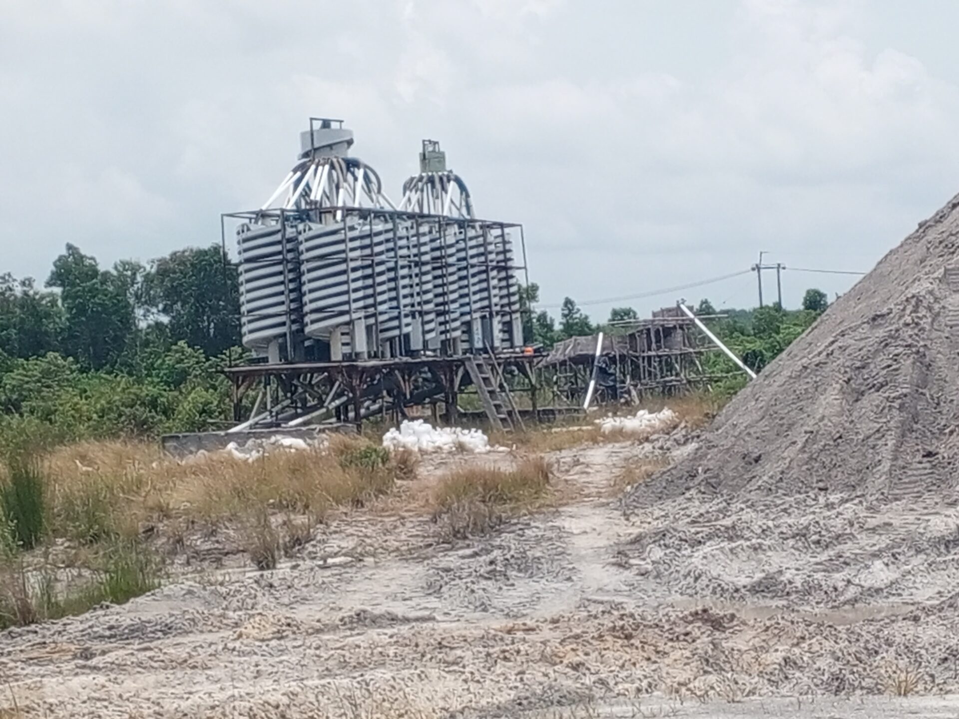 Informasi IUP ini Milik PT PMM, Tidak Nampak Aktivitas Penambangan Zircon??