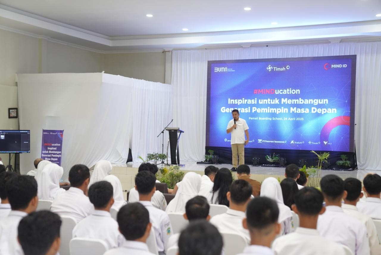 Dirut PT Timah Berikan Motivasi Pelajar Pemali Boarding School