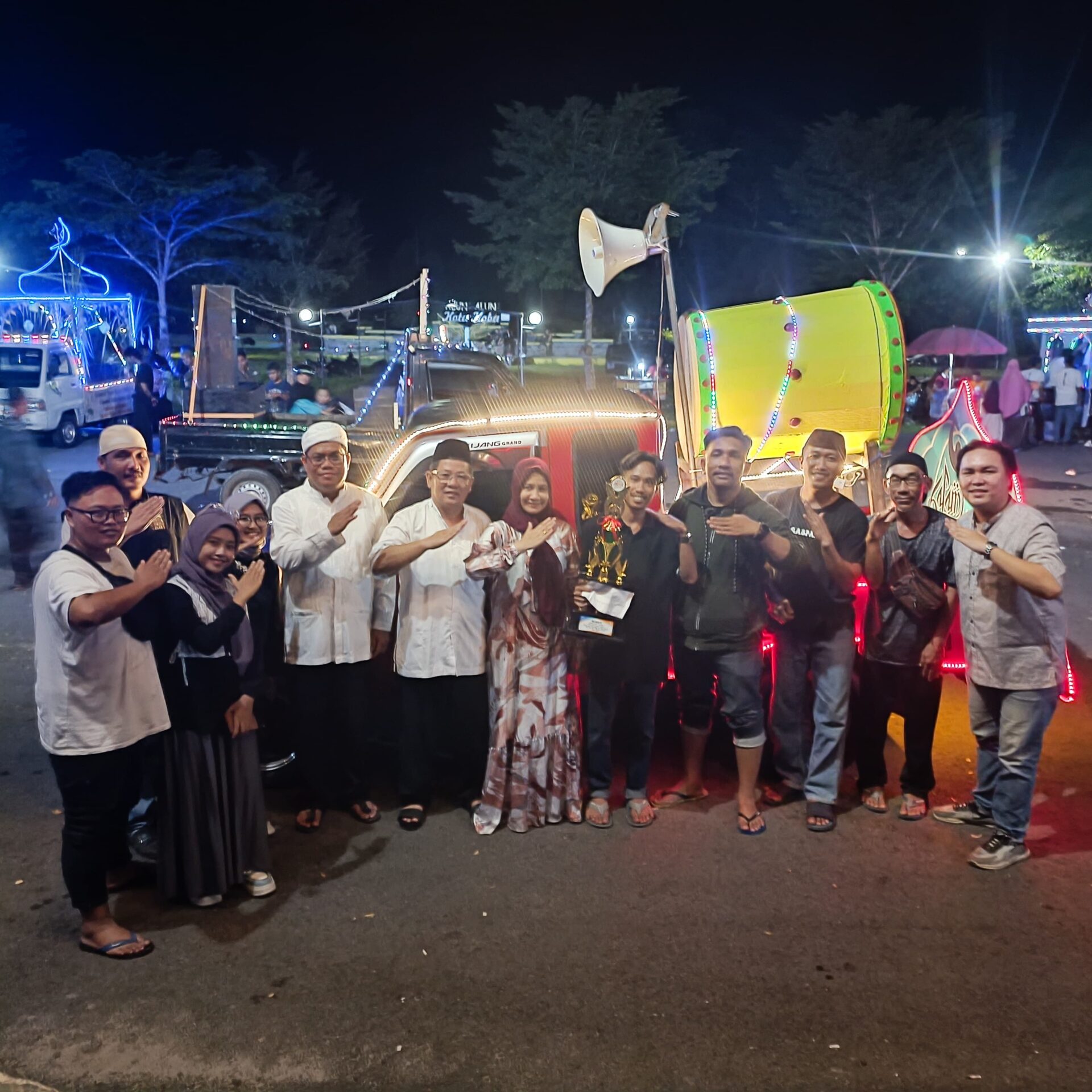 Ratusan Kendaraan Ikuti Lomba Mobil Hias dan Takbir Keliling di Koba