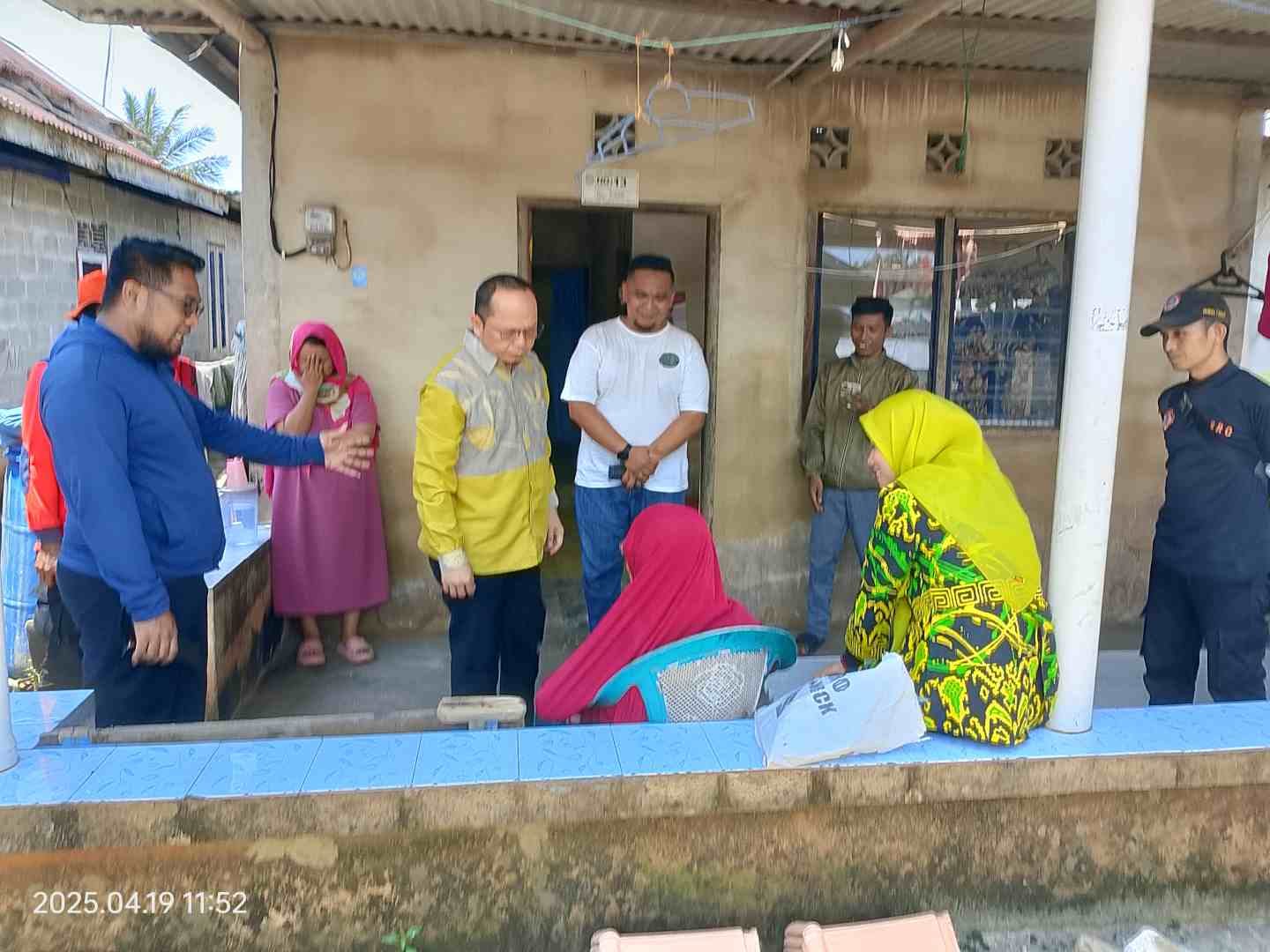 Dihantam Puting Beliung, Nenek 69 Tahun di Pangkalan Baru Panik
