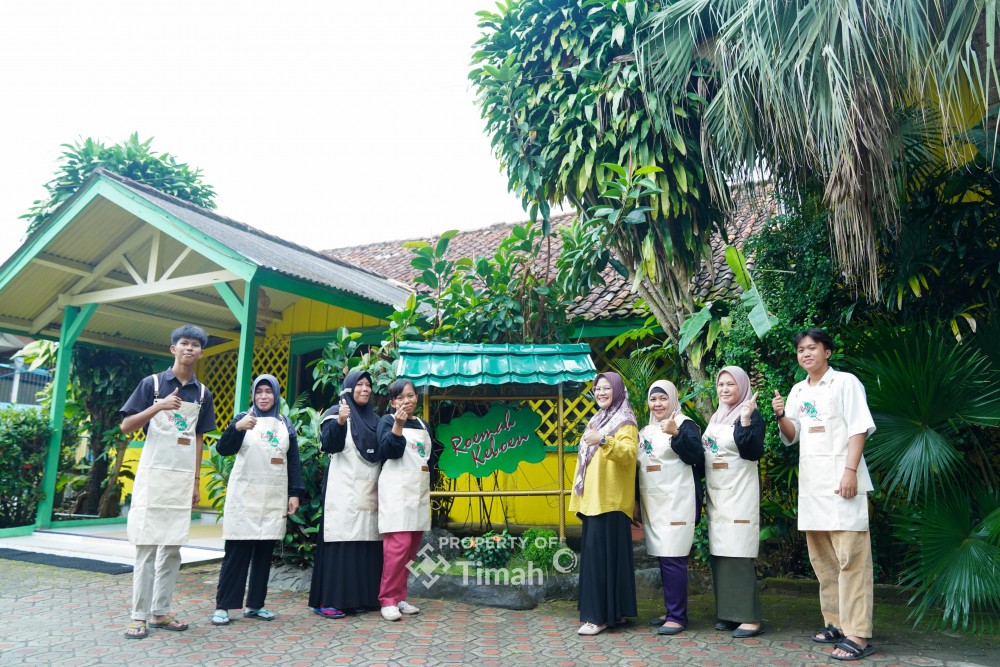 Usung Konsep Rumah Makan Keluarga, Roemah Kebun Tetap Eksis Ditengah Kafe Modern