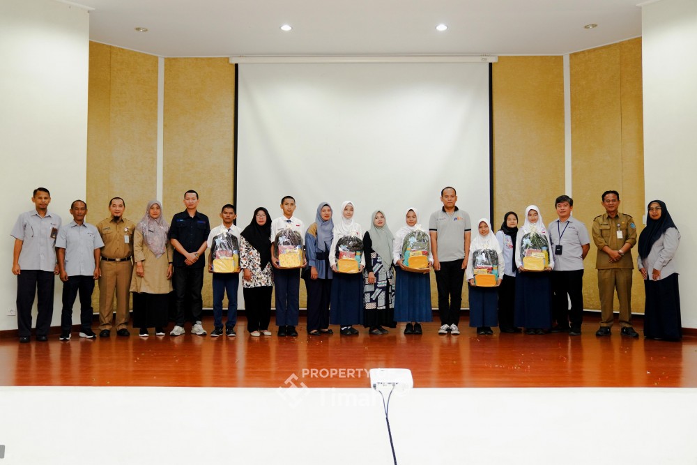 Susana Haru Warnai Serah Terima 36 Siswa Beasiswa PT Timah