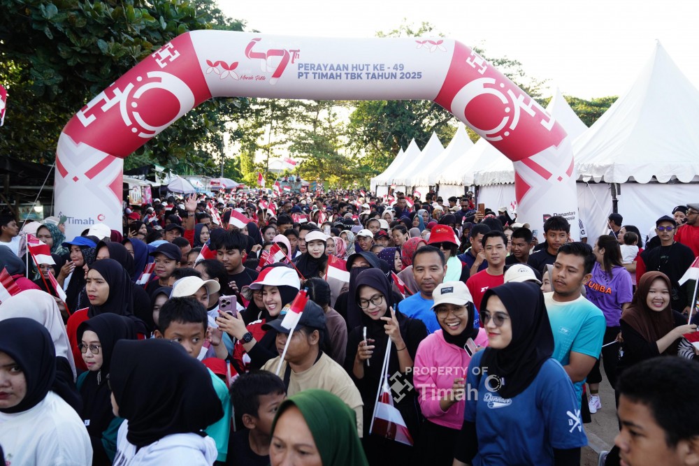 Meriahnya HUT PT Timah di Pantai Nek Aji