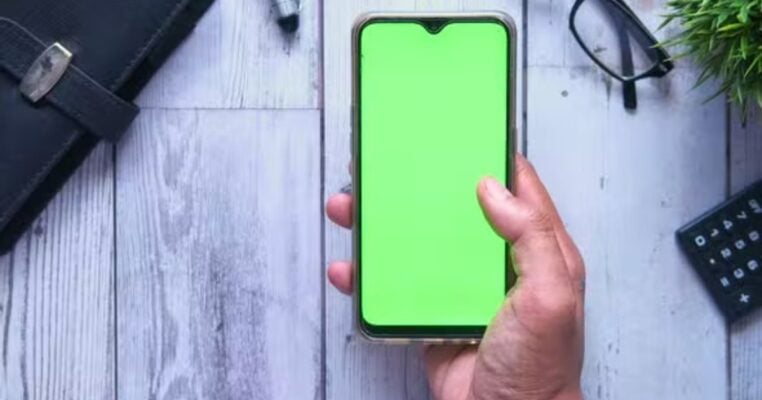 Ketahui Penyebab dan 3 Cara Mengatasi Muncul Kotak Hijau di Layar HP