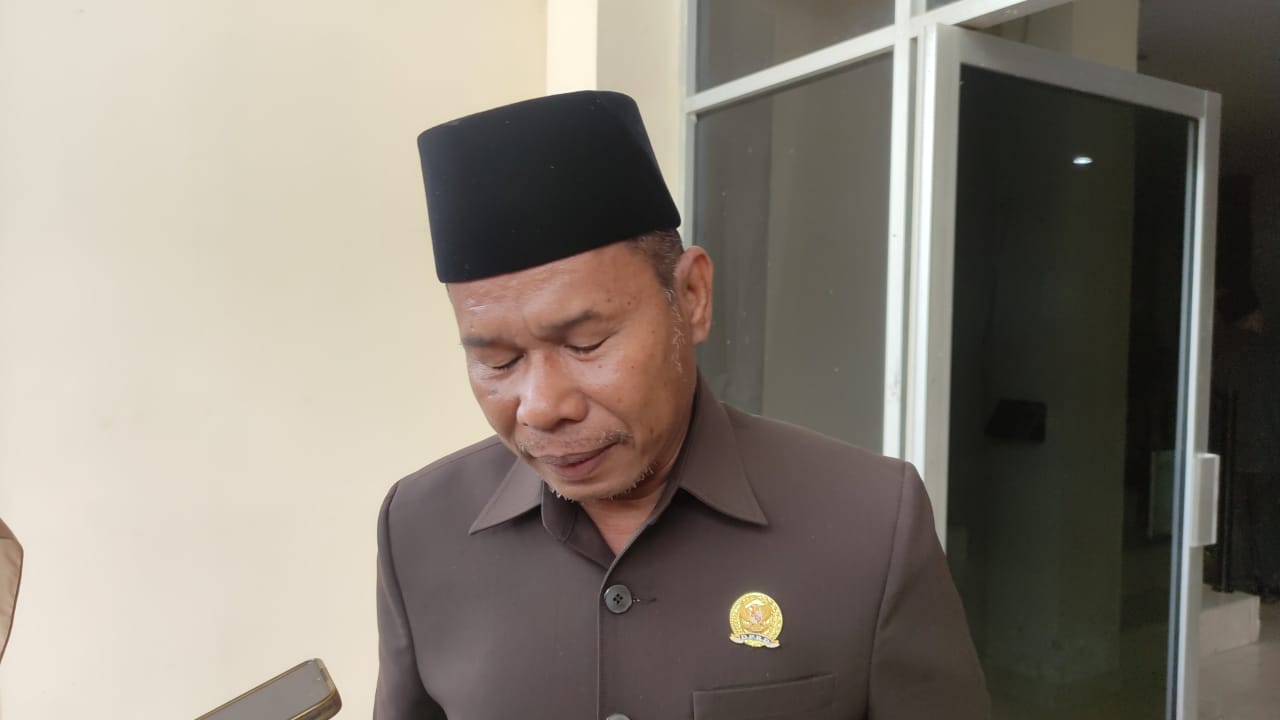 Batianus Minta Bupati Tak Naikan Retribusi dan Pajak Masyarakat