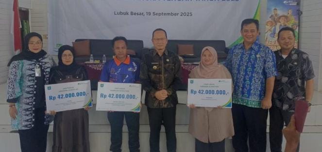 Beri Jaminan Sosial, Ratusan Pekerja Kelapa Sawit Bangka Tengah Masuk BPJS