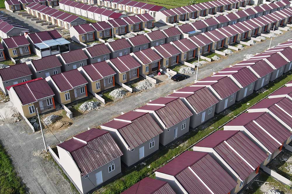 Warga Kurau Terima Ratusan Sertifikat Gratis dan Puluhan Rumah Swadaya