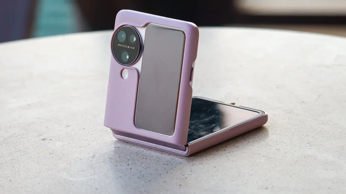 Vertu Quantum Flip, Ponsel Lipat Termewah di Dunia dengan Teknologi Canggih