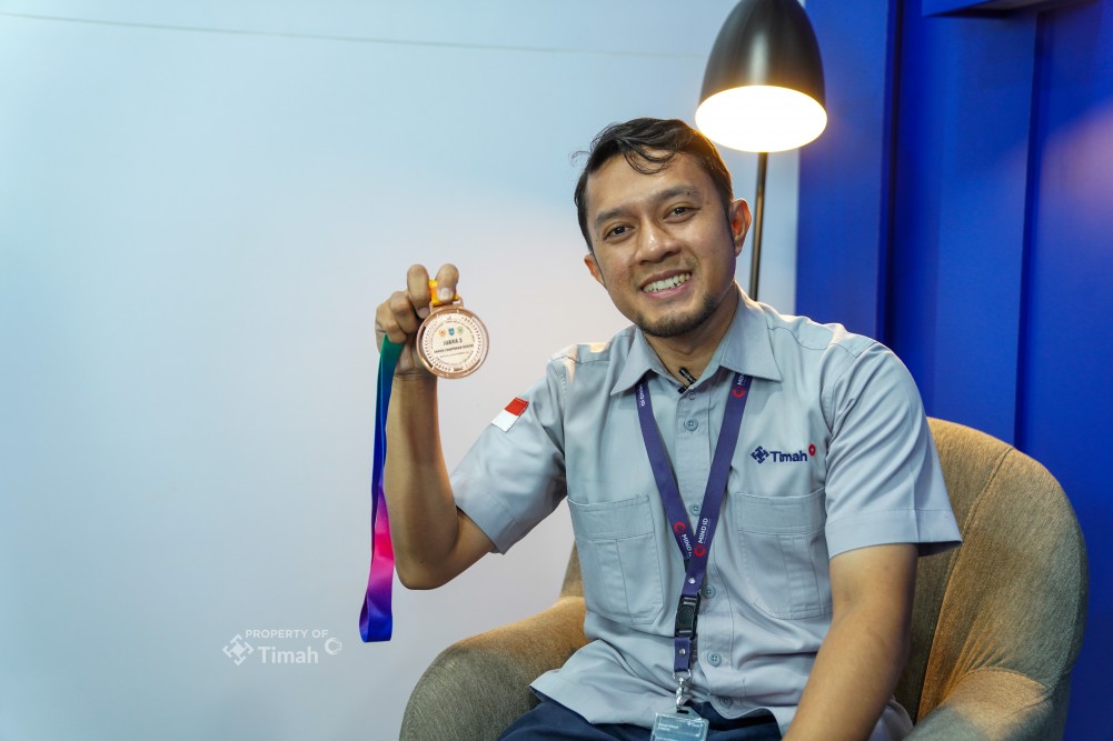 Dari Ruang Kerja ke Arena Laga