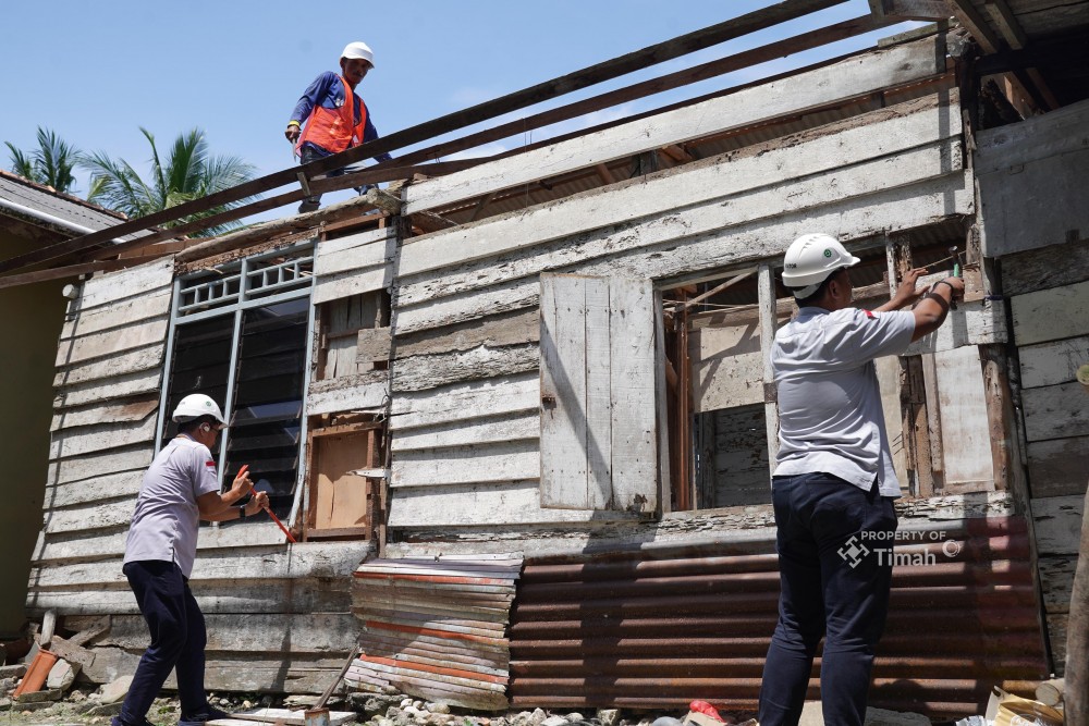 PT Timah Bantu Bangun Rumah Aling