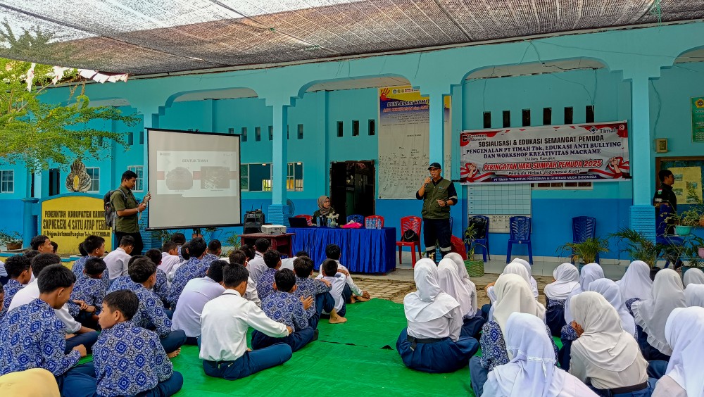 PT Timah Ajak Dua SMP Maknai Sumpah Pemuda