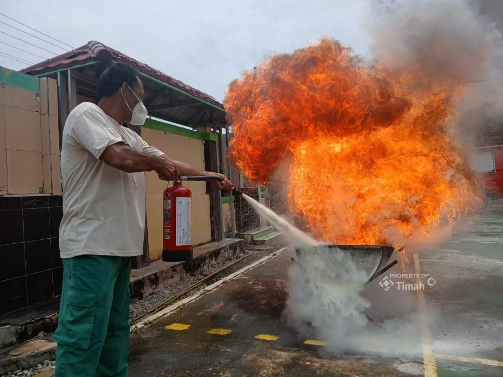 Pemdes Air Putih Diajari Tanggap Bencana