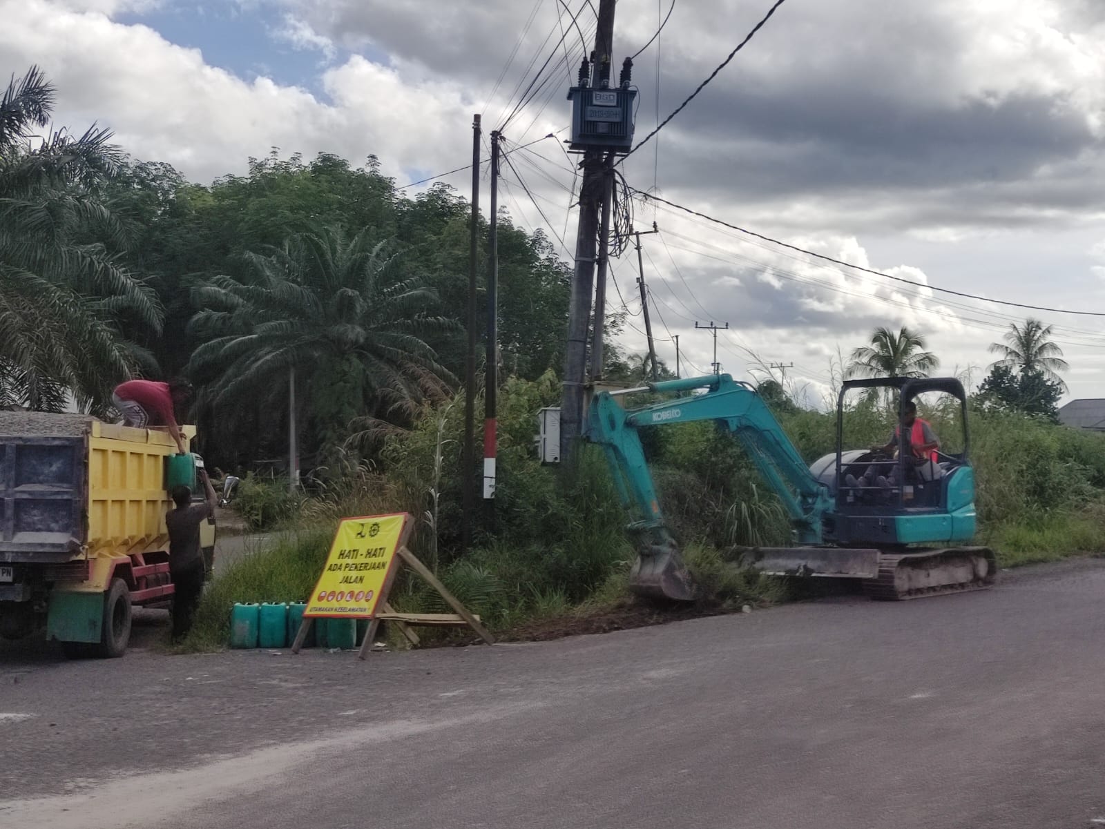 Pajak Ratusan Alat Berat di Bangka Tengah Tak Masuk Daerah