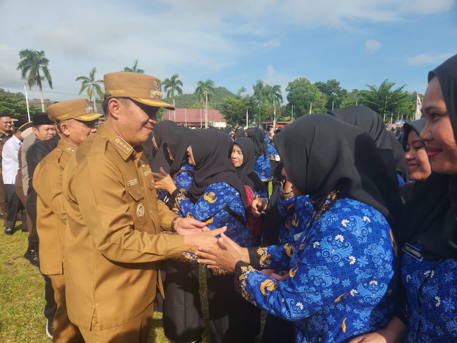 Usai Berikan SK, Bupati Bangka Naikan Gaji PPPK Paruh Waktu
