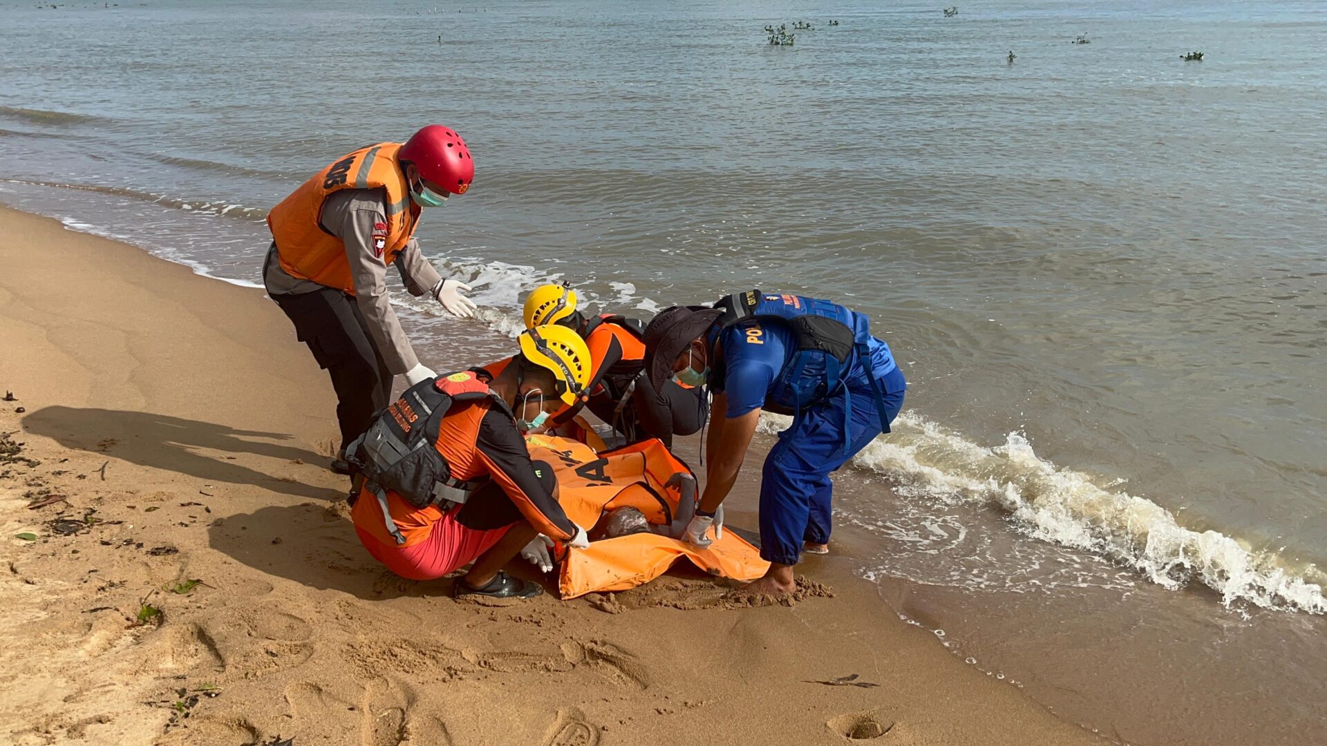 Remaja Kurau Ditemukan Terapung di Bibir Pantai