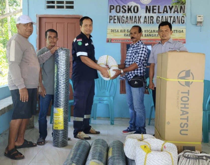 Kelompok Nelayan Penganak Dapat Mesin Tempel hingga Kawat Bubu