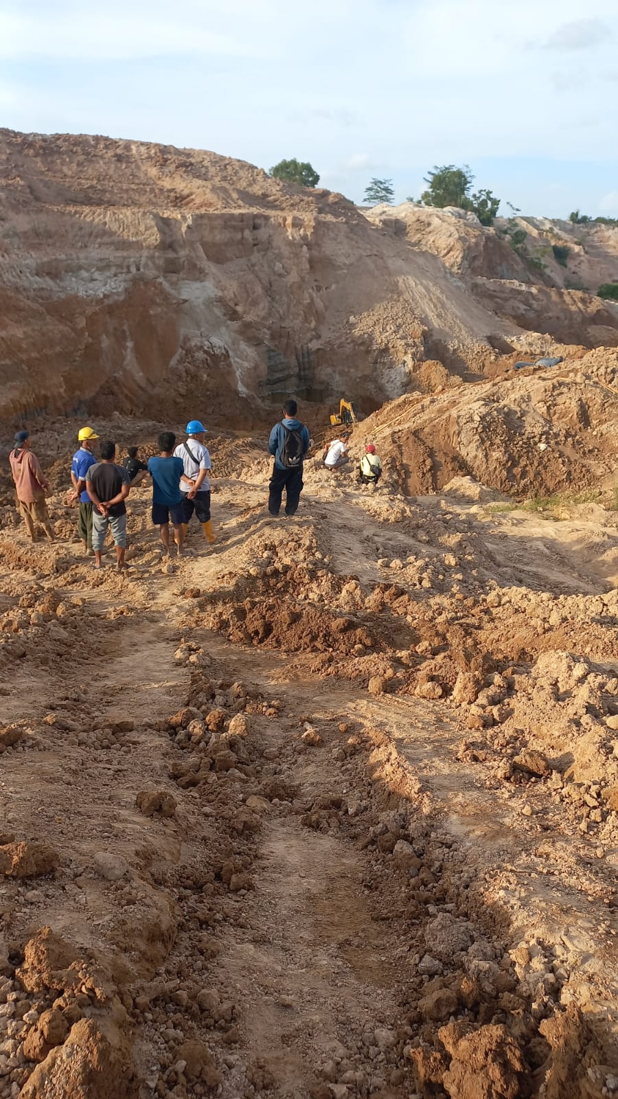 Aktivitas Tambang Timah Di Pemali Telan Korban