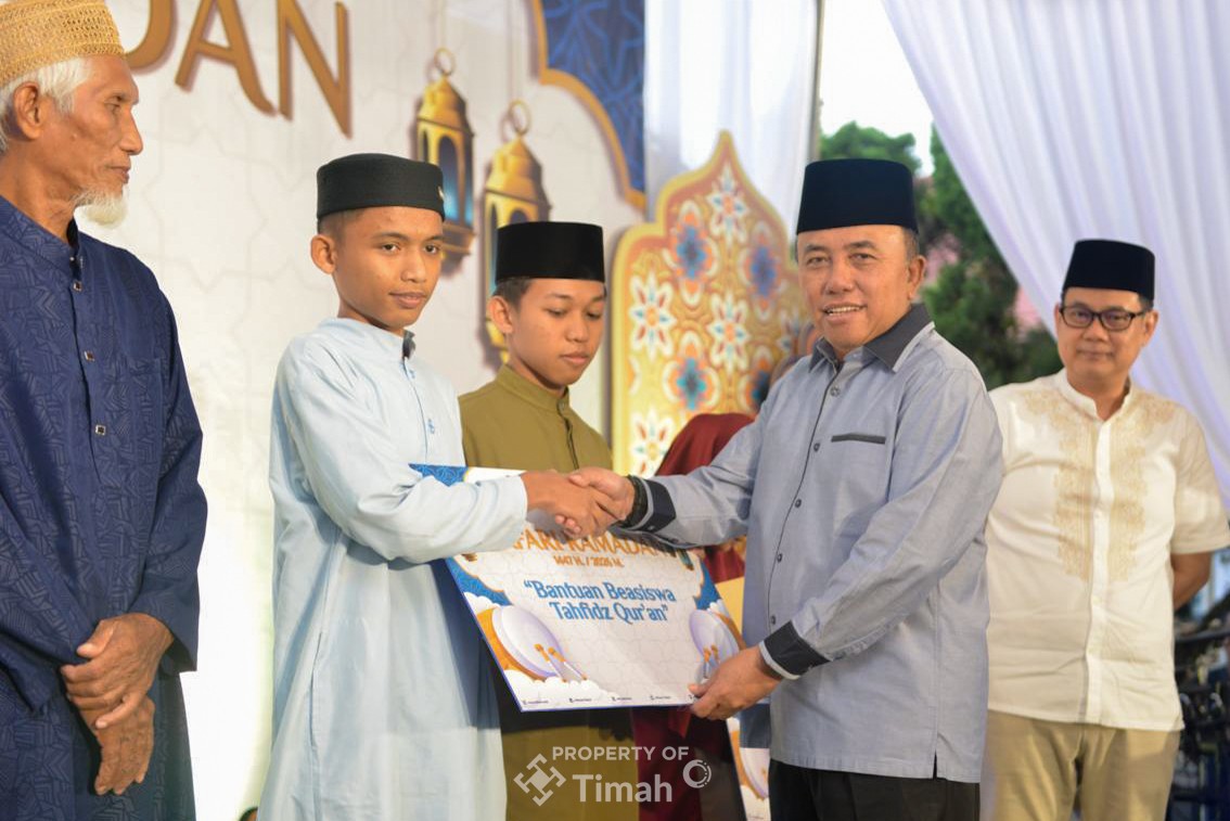 Santri Tahfiz di Toboali Terharu dapat Beasiswa
