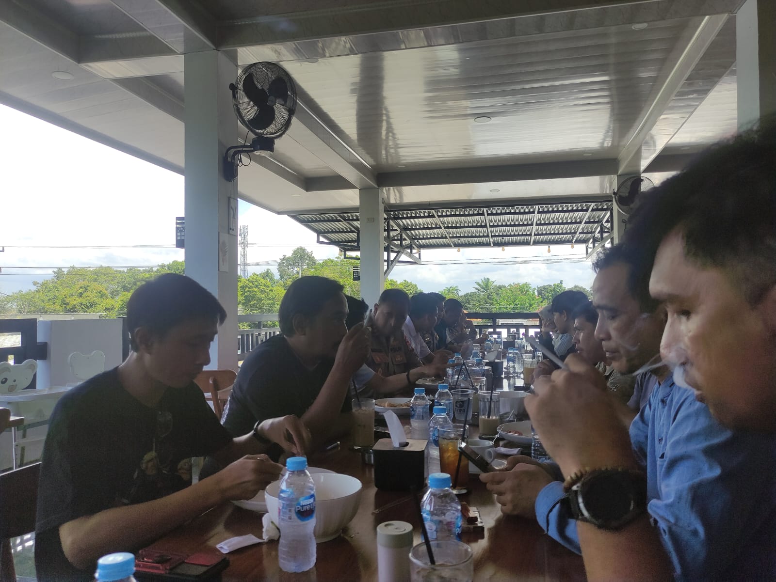 Ajak Ngopi Wartawan, Kapolres Bangka Tengah Kenalkan Kasat Reskrim dan Kasi Humasnya