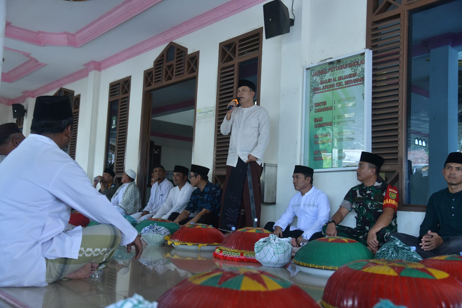 Bupati Bangka Hadiri Nganggung Sepintu Sedulang di Desa Jurung